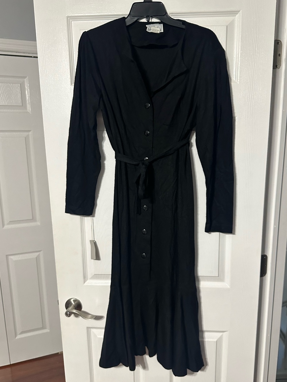 NWT Vintage Trends by Jerrie Lurie Button-Front Black Midi Dress with Waist Tie